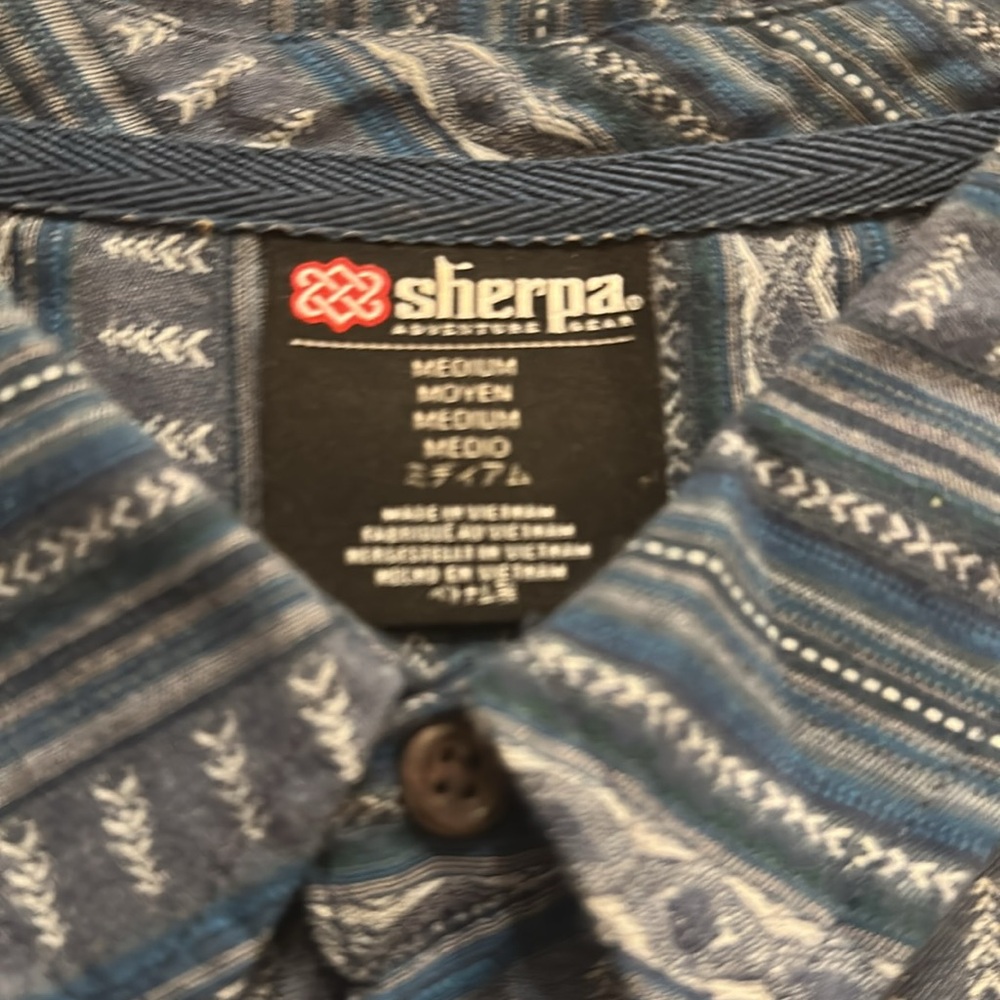 Sherpa button down - Picture 5 of 7